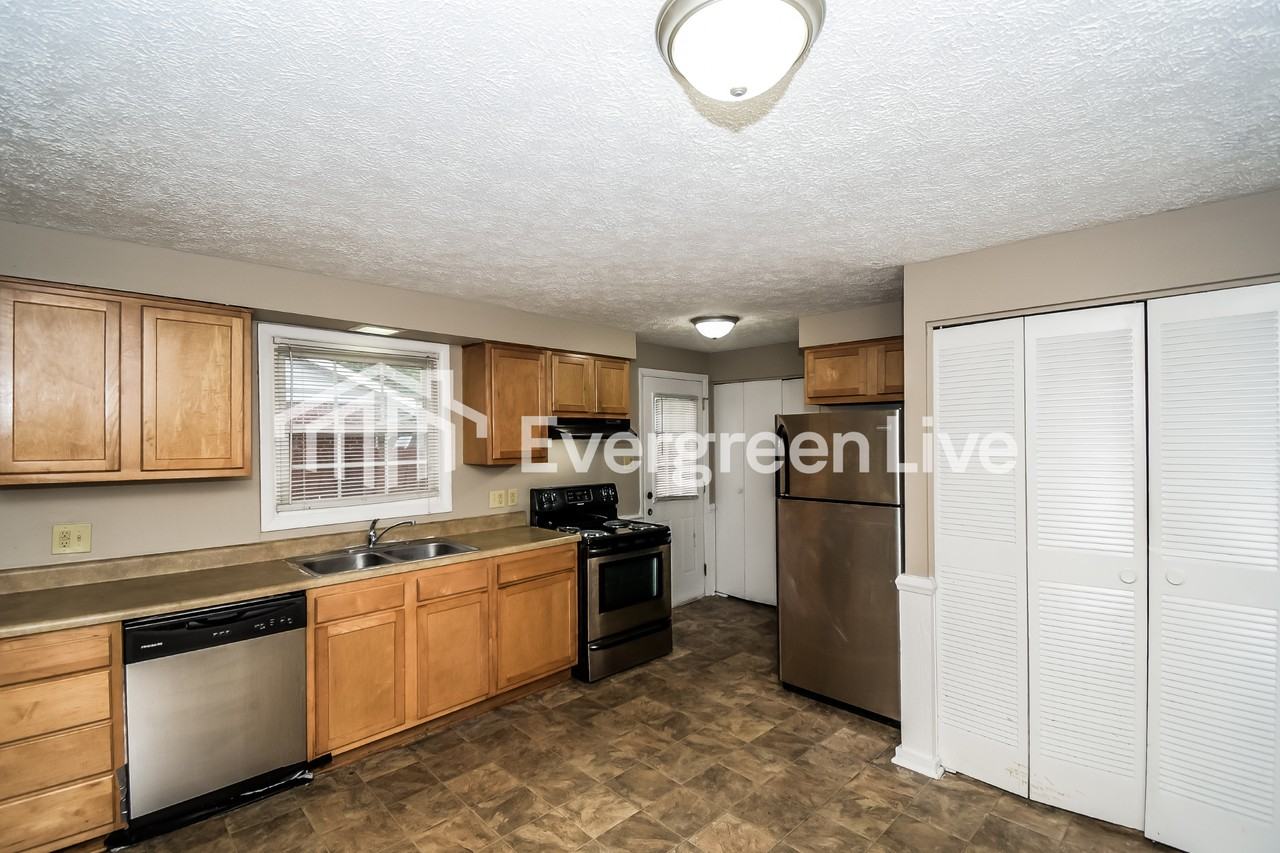 2022 Schwier Ct - Photo 6 of 15