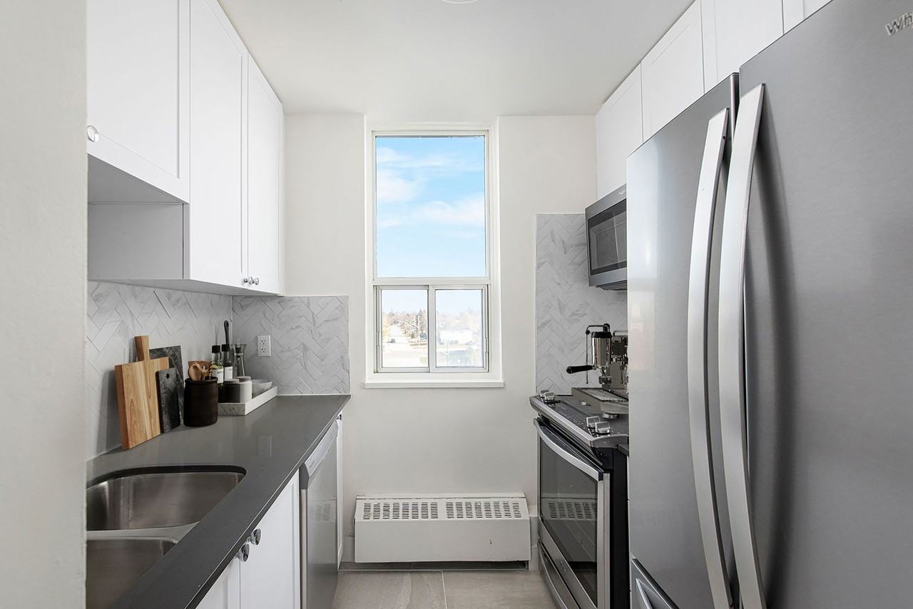 120 Dundas Street East - Photo 3 of 13