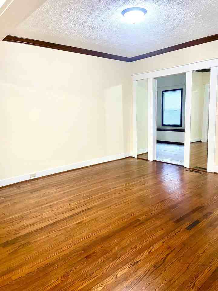 513 10th Court South - Photo 5 of 17