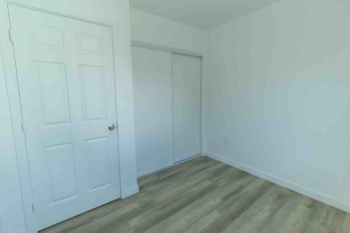 1939 Strozier Ave - Photo 4 of 15