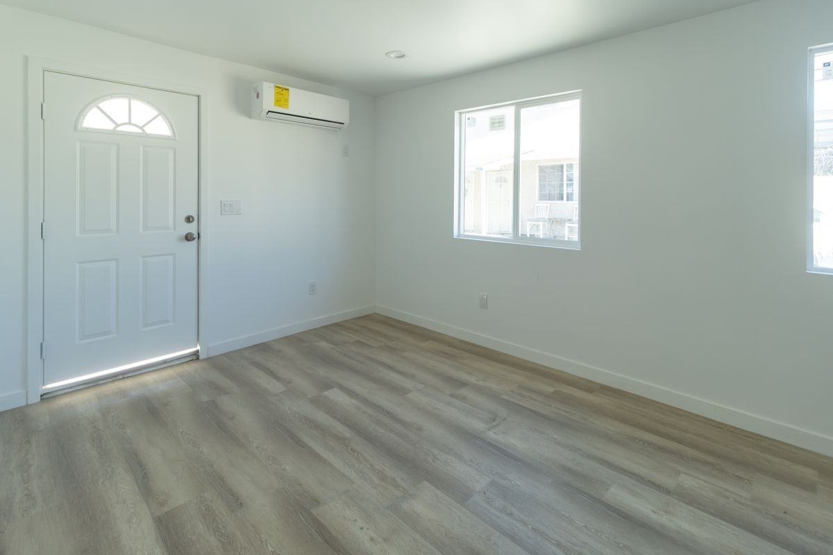 1939 Strozier Ave - Photo 6 of 15