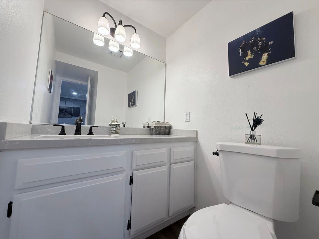 20120 Runnymede St ##15 - Photo 4 of 10