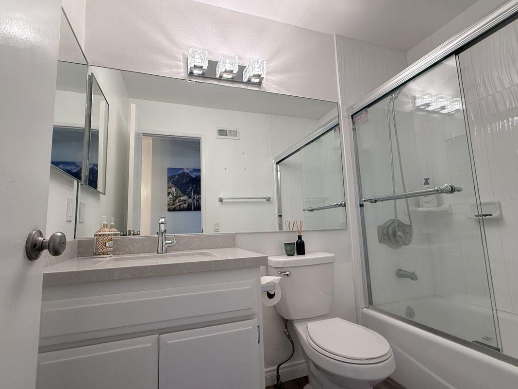20120 Runnymede St ##15 - Photo 6 of 10