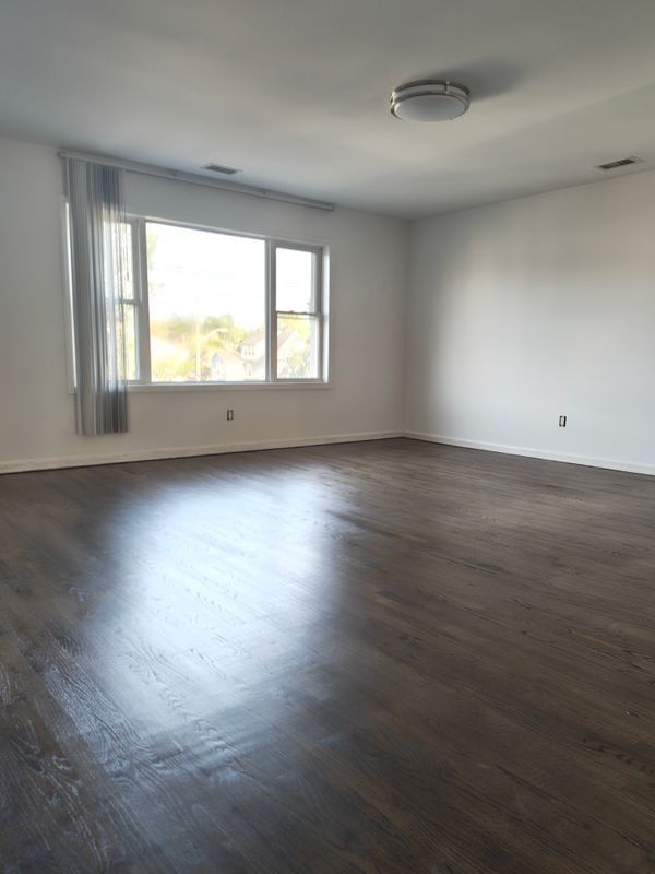 201 Truman Ave - Photo 3 of 11