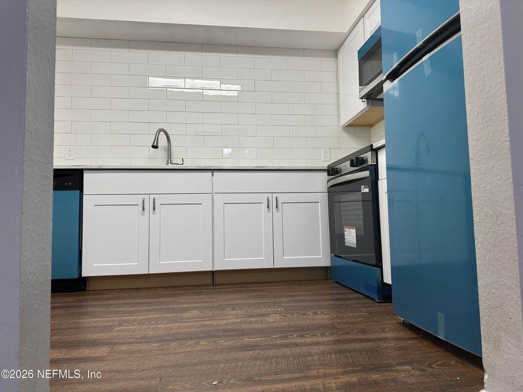 394 Fortuna Ave ##A - Photo 5 of 10