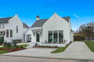 featured image of 17657 Bent Tree Ct