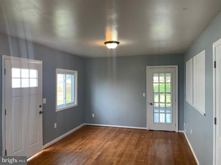 13807 Eastland St - Photo 4 of 5