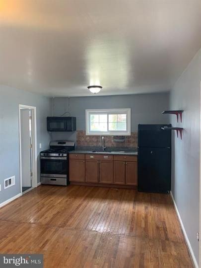 13807 Eastland St - Photo 5 of 5