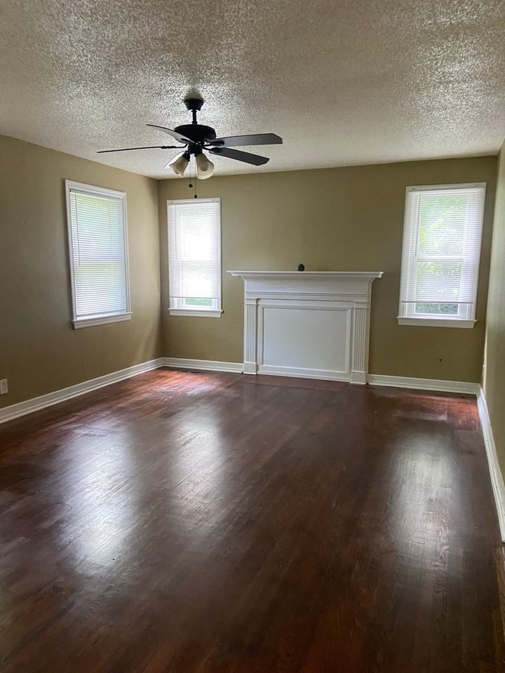 600 9th Court South - Photo 3 of 14