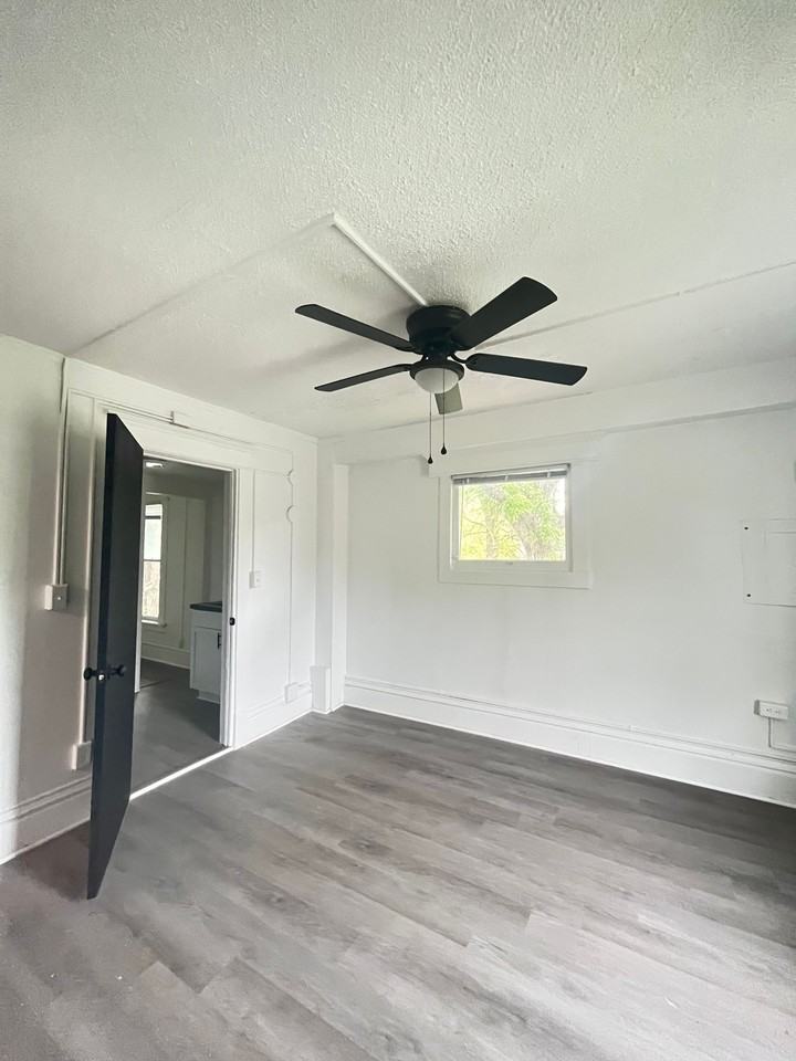 319 Franklin Avenue #3 - Photo 3 of 8