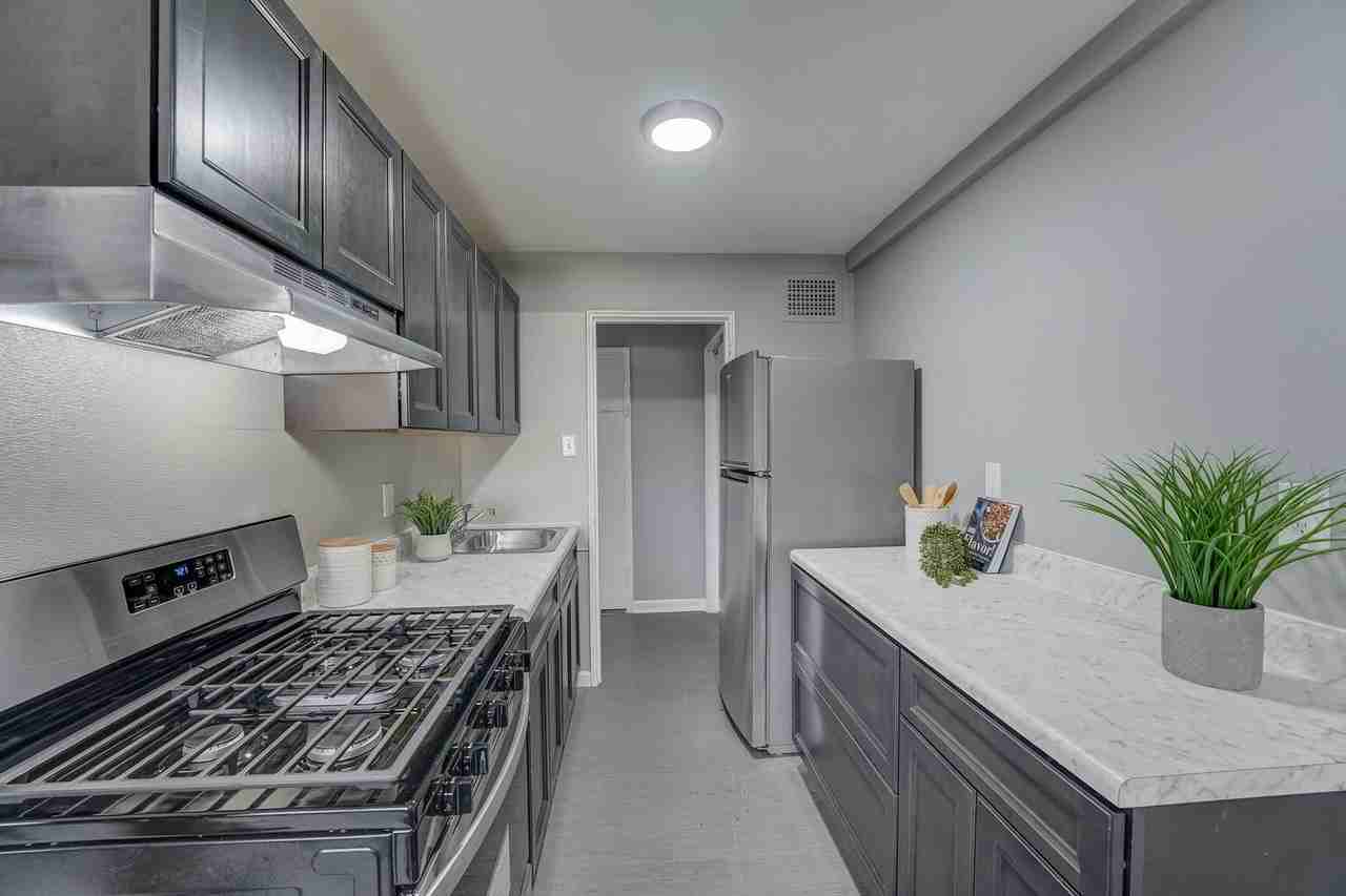Woodbrook House Apartments - Photo 5 of 20