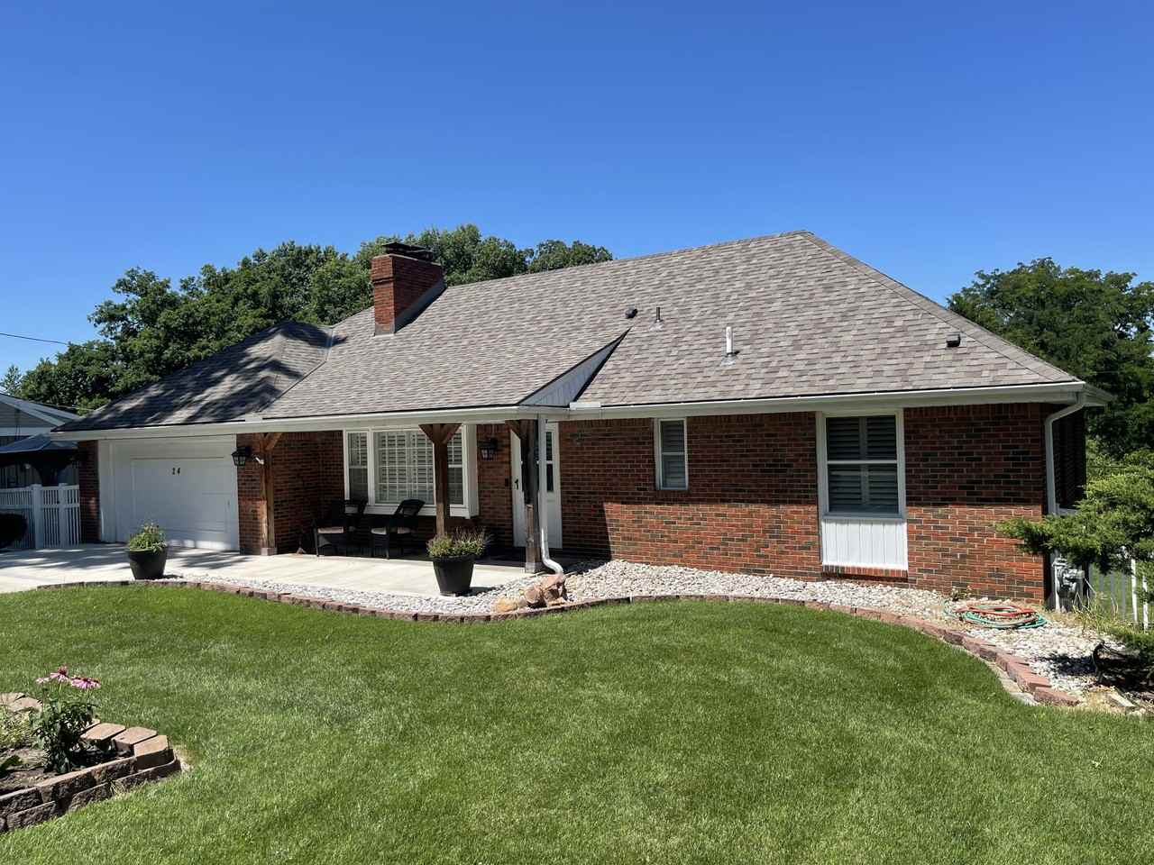 24 Ne Normandy Ln #NA - Photo 3 of 32