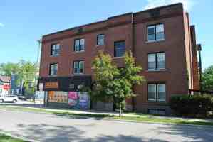 featured image of 1032 Vaughn St