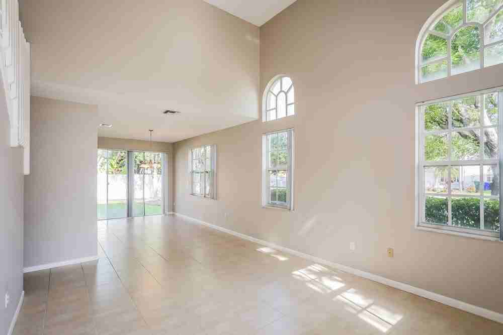 1213 Nw 159th Ln - Photo 4 of 17