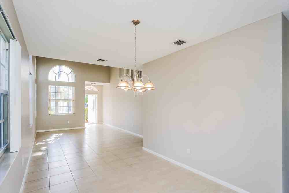 1213 Nw 159th Ln - Photo 5 of 17