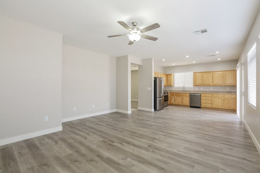 7866 Harp Tree St - Photo 5 of 17
