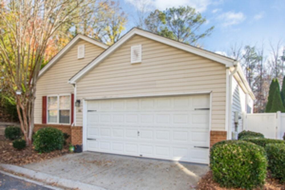 186 Windcroft Ct Nw