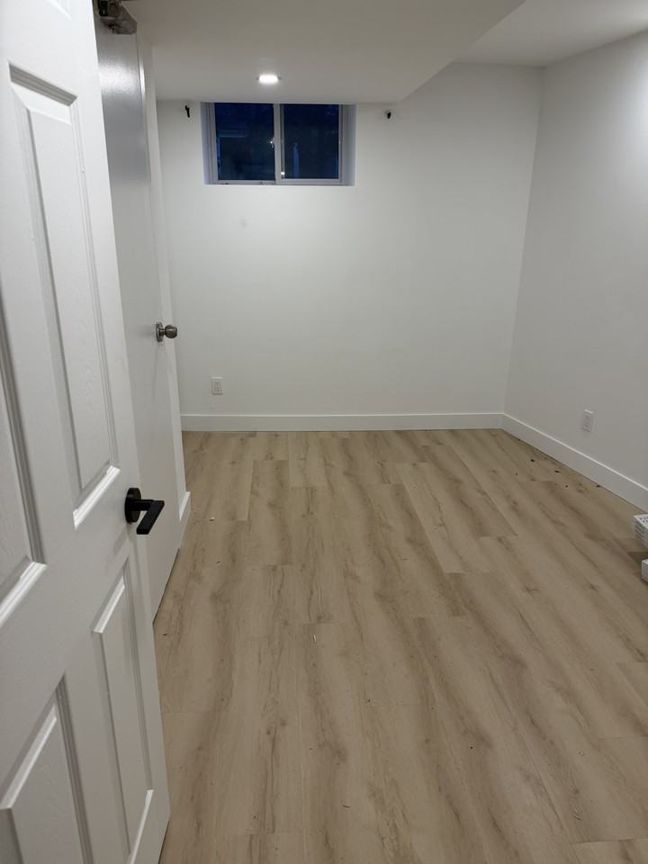223 Saint Clarens Avenue - Photo 4 of 4