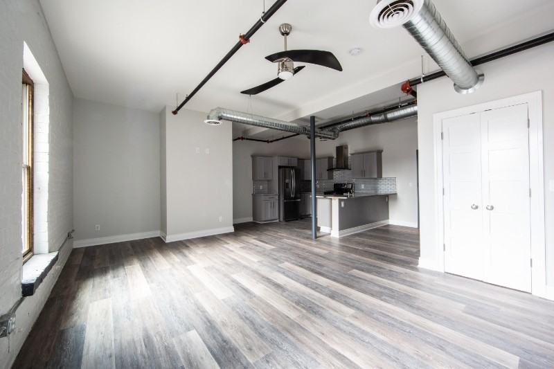 490 Pearl St #2 - Photo 2 of 7