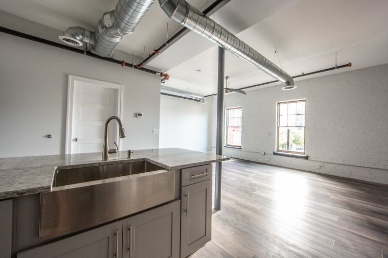 490 Pearl St #2 - Photo 3 of 7