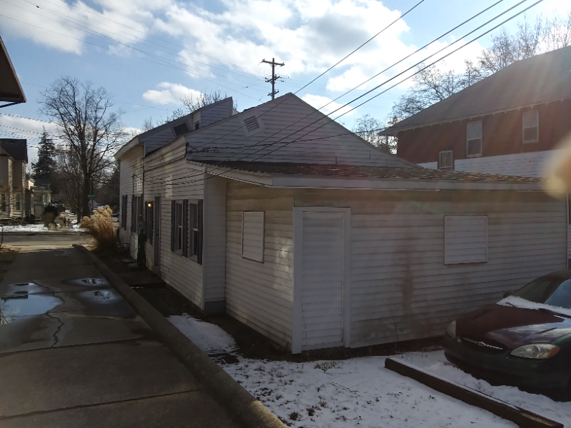 725 Fulton St E - Photo 7 of 34