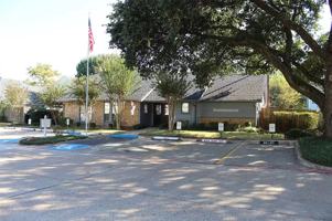 featured image of 258 Settlers Park Dr