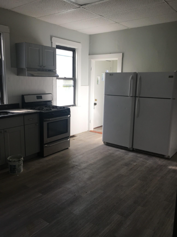 10 Saunders St - Photo 2 of 5