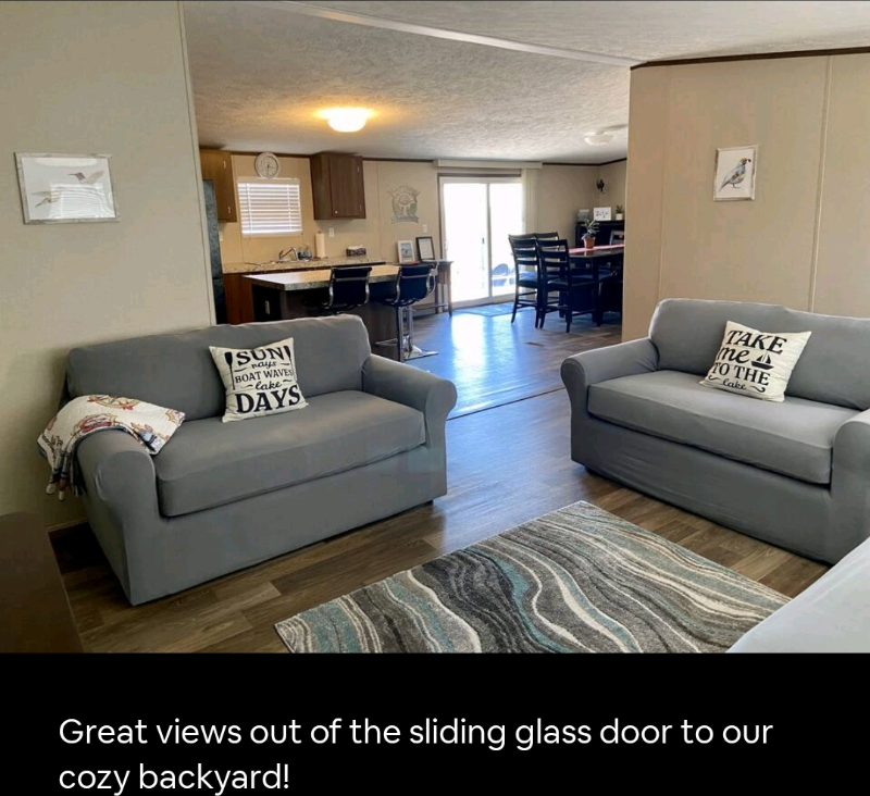 407 Hallmark St - Photo 3 of 33