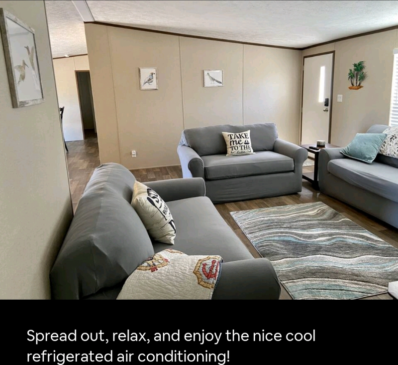 407 Hallmark St - Photo 4 of 33