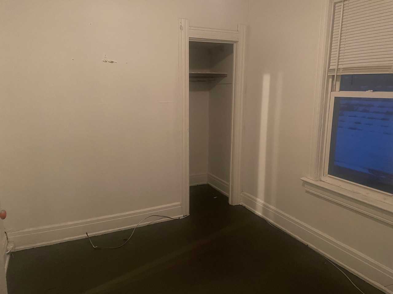 1213 Western Ave - Photo 3 of 5