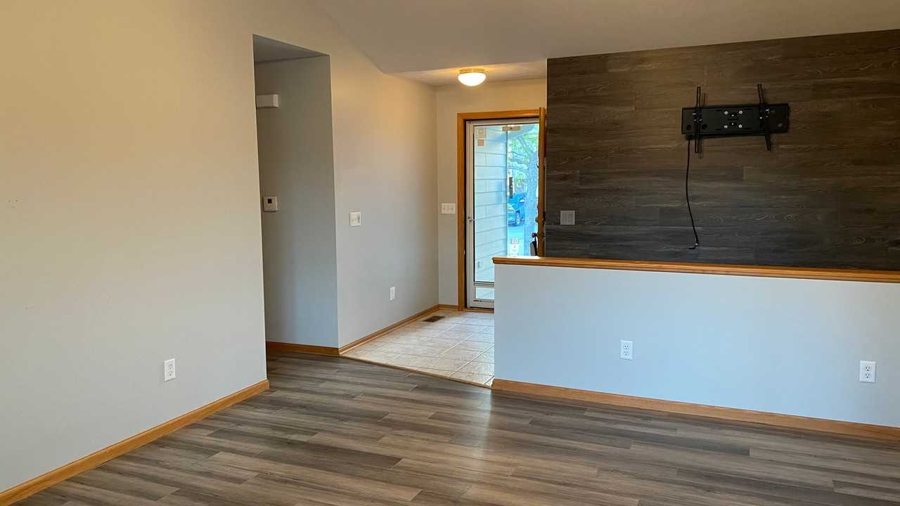 7020 N 15th St - Photo 5 of 10