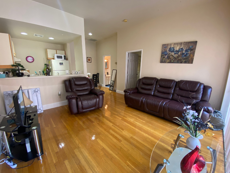 42 Worcester Sq #4