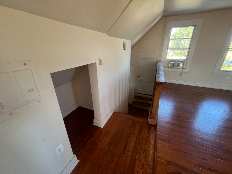503 Hanover St #5 - Photo 3 of 16