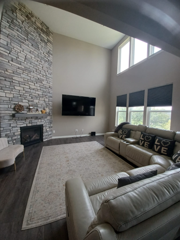 9876 Ambrose Rd - Photo 4 of 50