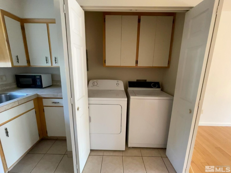 1365 Kittyhawk Ave #E - Photo 4 of 12