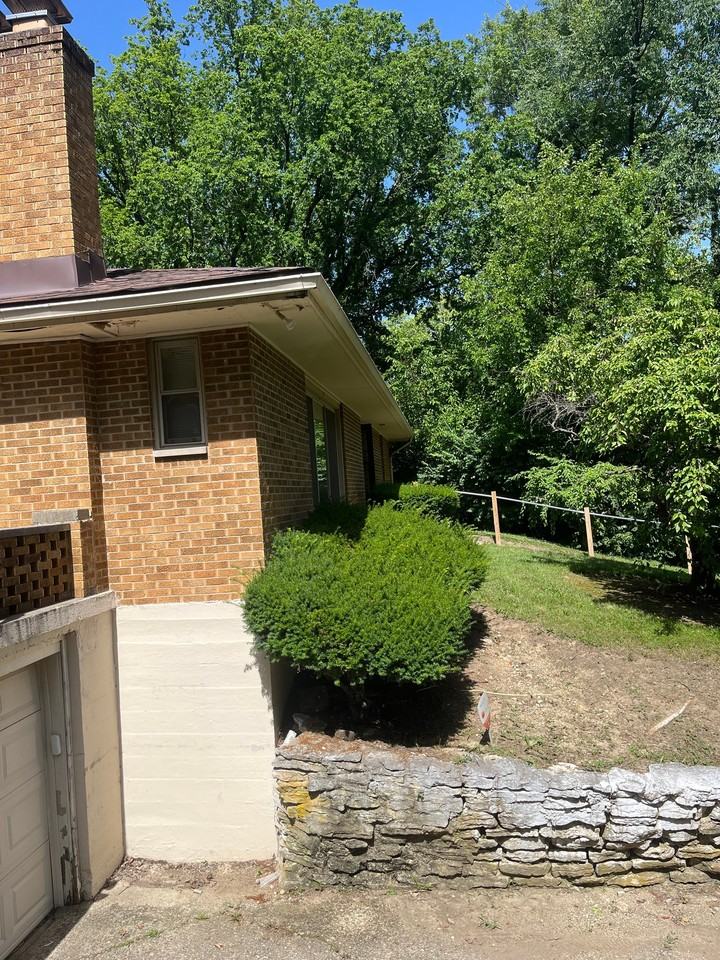 215 Marlay Rd - Photo 2 of 18