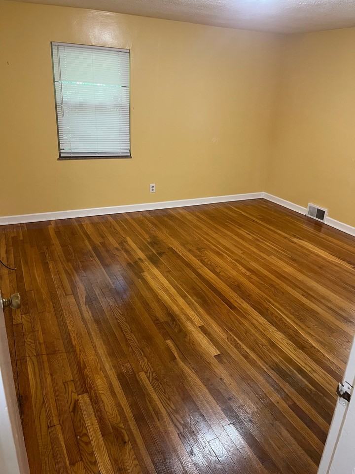 215 Marlay Rd - Photo 6 of 18