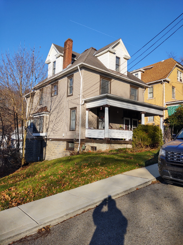 508 Bredin St #B - Photo 2 of 17