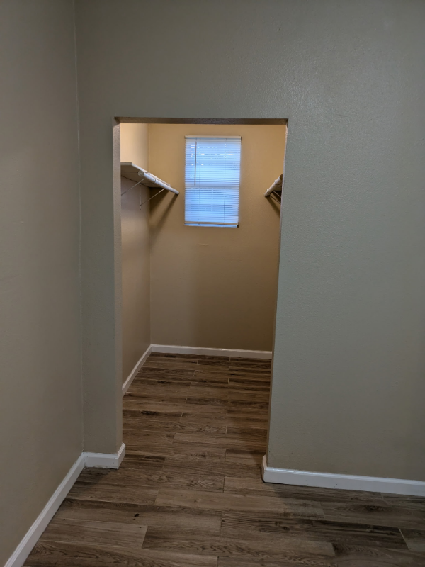 9335 Greens Rd #1 - Photo 5 of 7