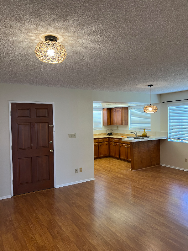 504A E Valencia Ave #A - Photo 2 of 10