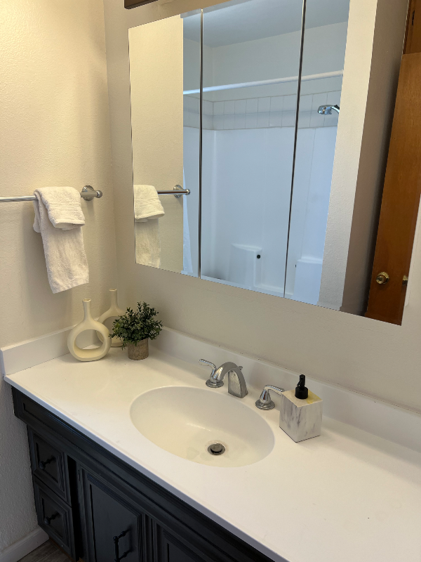 504A E Valencia Ave #A - Photo 4 of 10