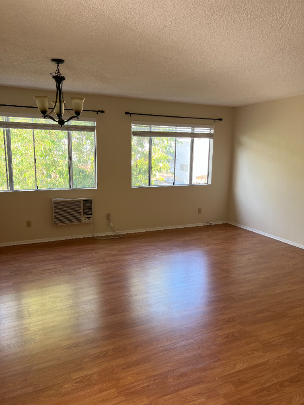 504A E Valencia Ave #A - Photo 6 of 10