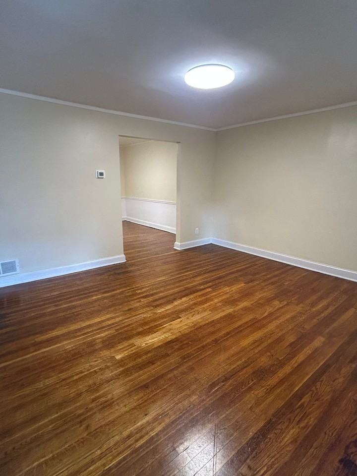 864 Benninghaus Rd - Photo 4 of 15
