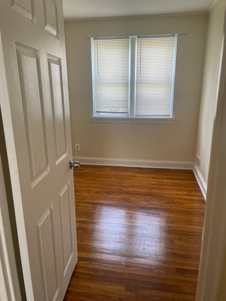 864 Benninghaus Rd - Photo 6 of 15