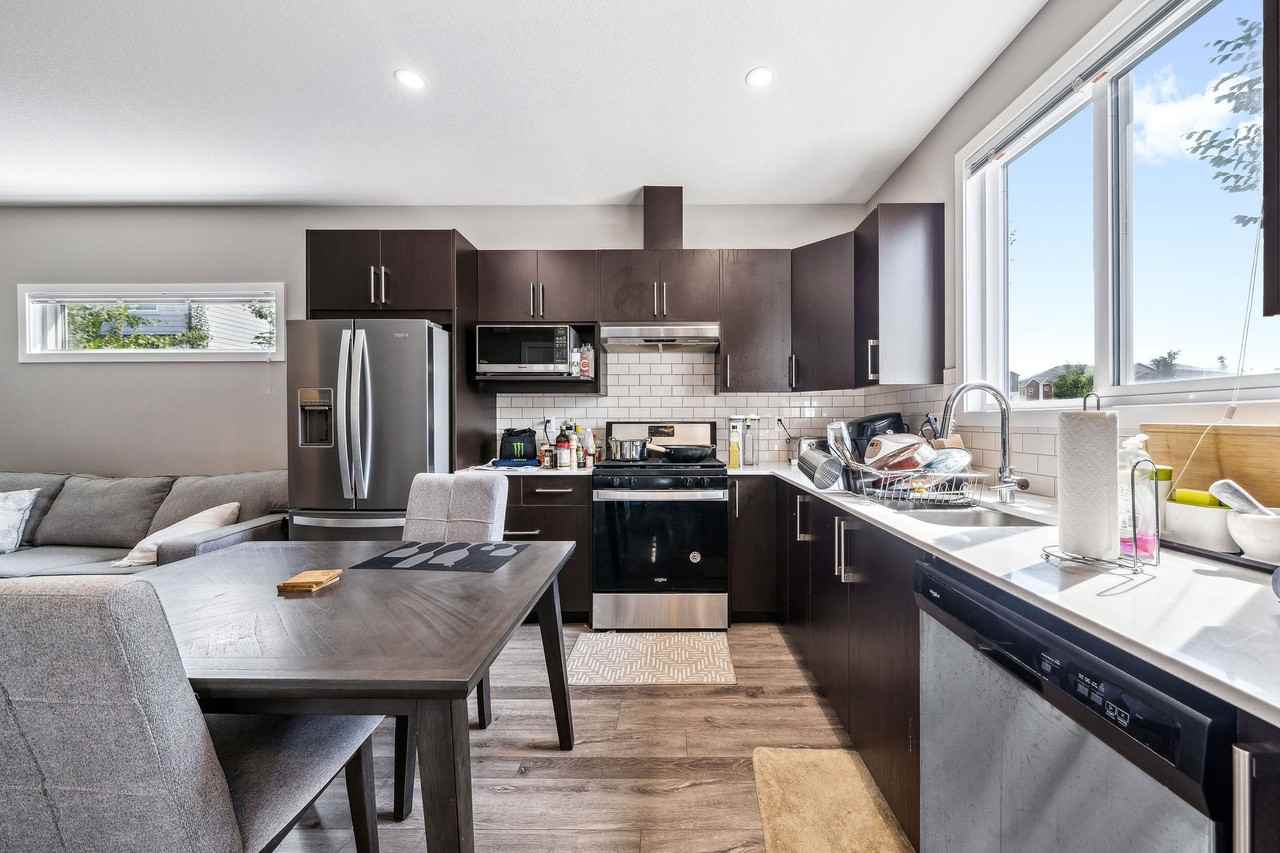 90 Redstone Way Ne - Photo 3 of 11