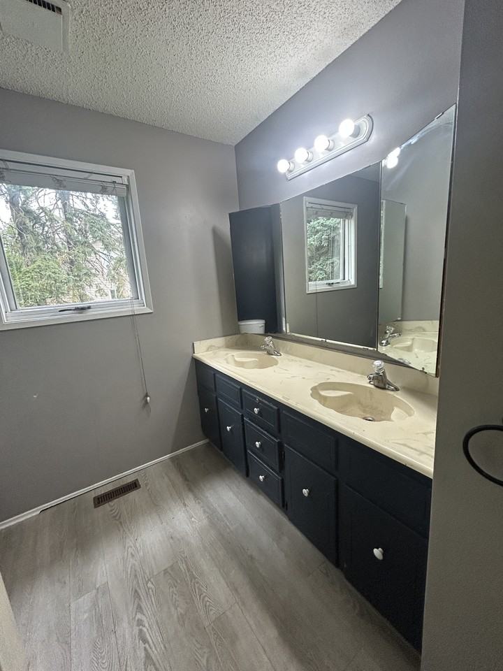 2143 Westcott Rd - Photo 6 of 12