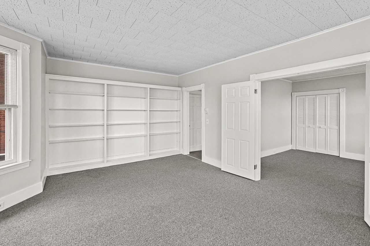 31 Hamilton St #2F - Photo 3 of 12