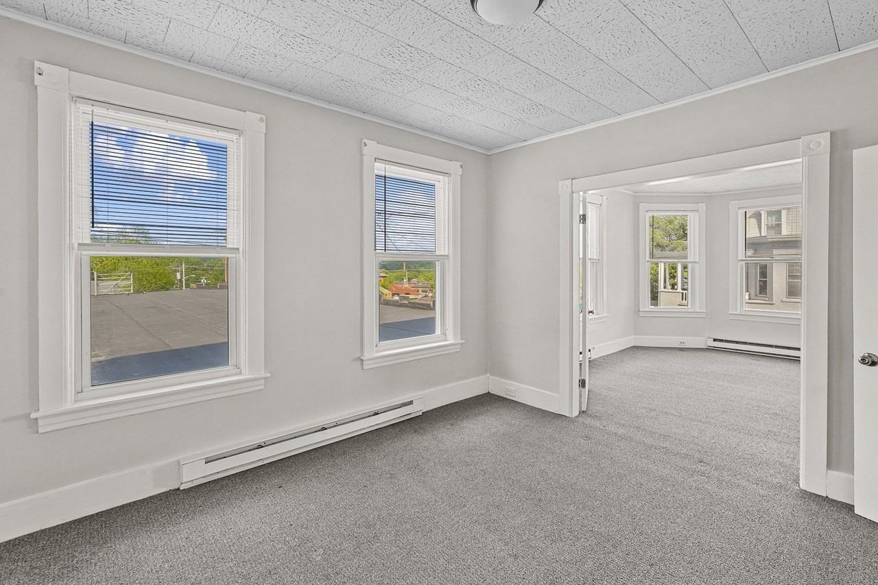 31 Hamilton St #2F - Photo 7 of 12