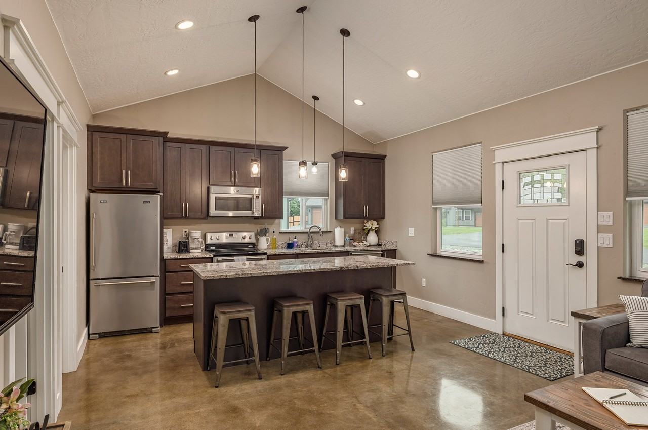 761 W Stoneridge Cir #8 - Photo 5 of 16
