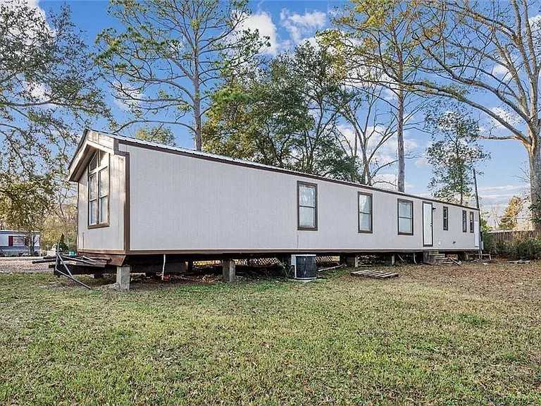 39483 Frierson Rd - Photo 2 of 8